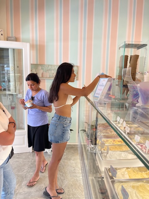 Figure 6: Choosing Ice Creams, Aggeliki, Adamantas