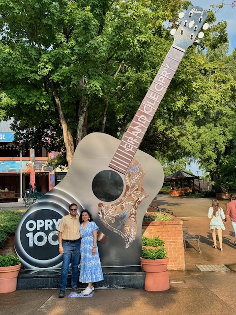 Figure 7: Pulling strings, Grand Ole Opry, Nashville